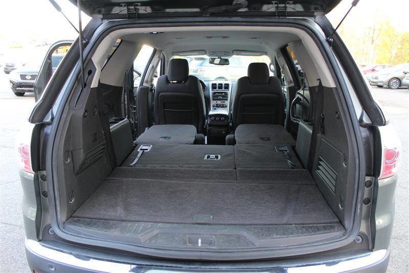 Used 2011 GMC Acadia SLE image 27