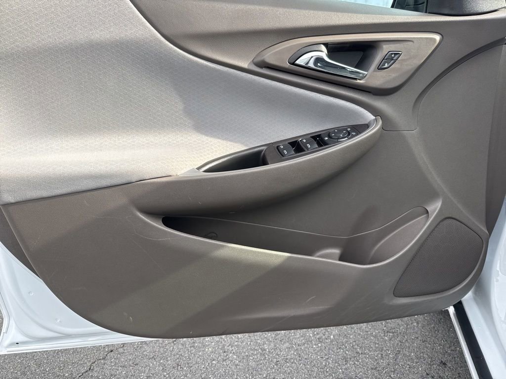 Used 2025 Chevrolet Malibu LT image 14