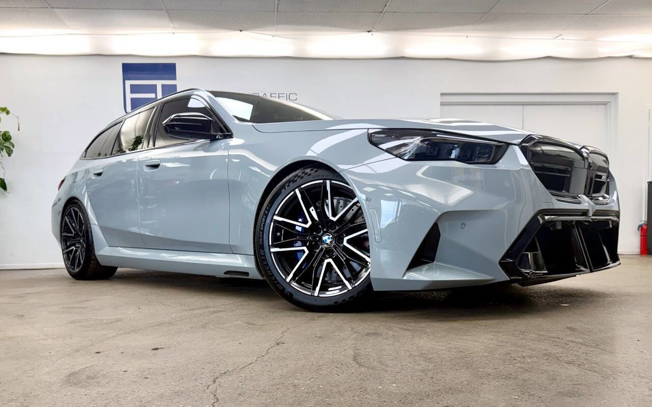 Used 2026 BMW M5 Touring image 27