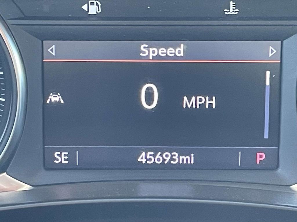 Used 2024 GMC Terrain SLT image 24