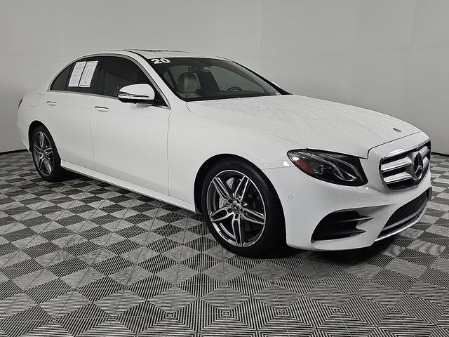 Used 2020 Mercedes-Benz E 450 4MATIC Sedan image 3