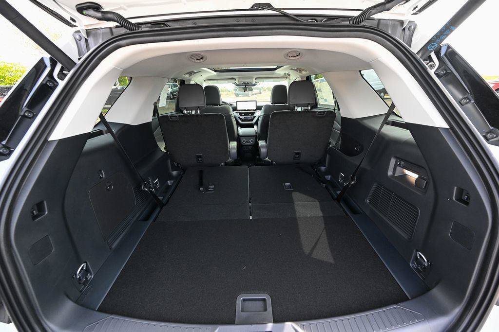 New 2026 Ford Explorer Active w/ Active Comfort Package AWD/4WD image 13