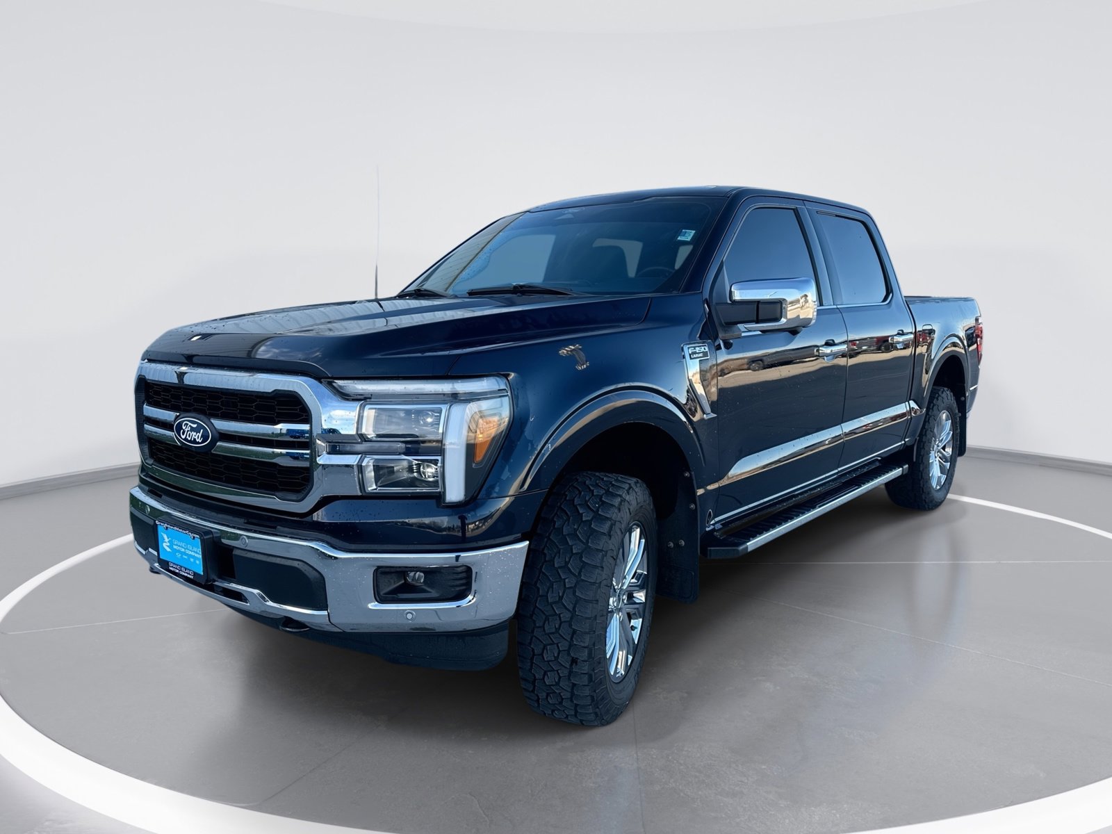 Used 2025 Ford F150 Lariat w/ Equipment Group 501A Mid