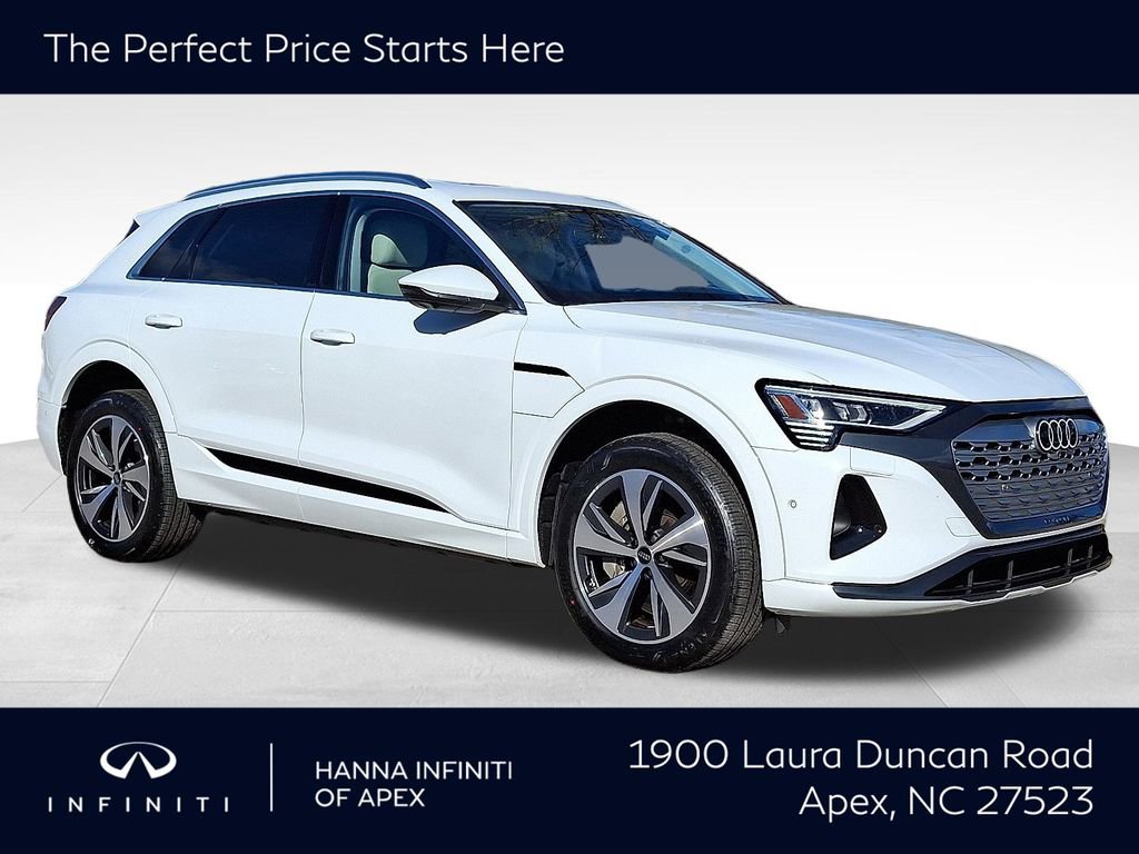 Used 2024 Audi Q8 e-tron Premium Plus image 1