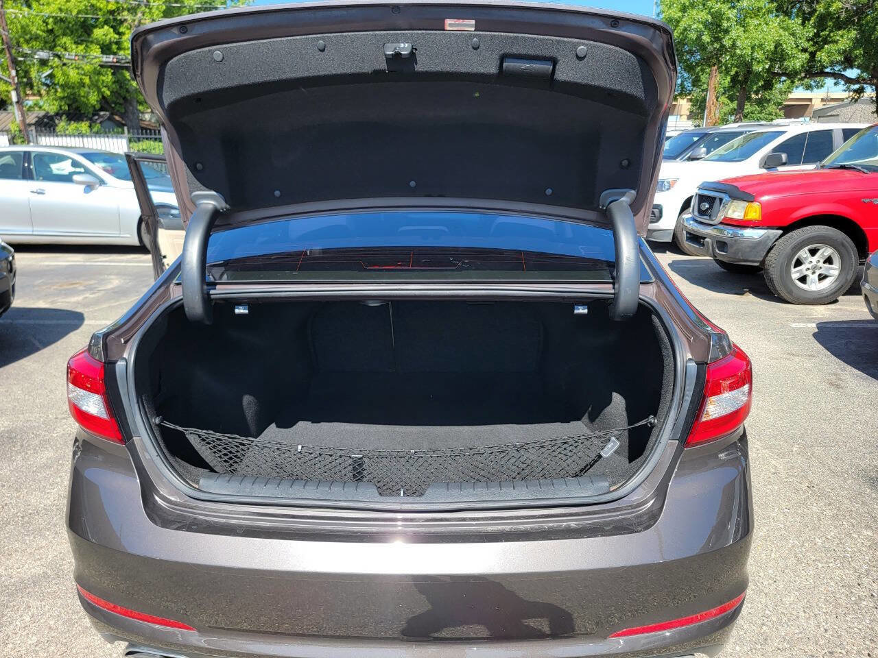 Used 2017 Hyundai Sonata Limited w/ Tech Package 03 image 10