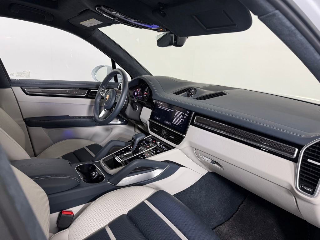 Certified 2023 Porsche Cayenne Turbo image 16