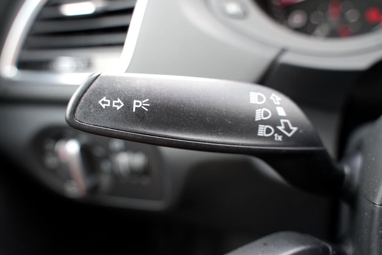 Used 2018 Audi Q3 2.0T Premium Plus image 34