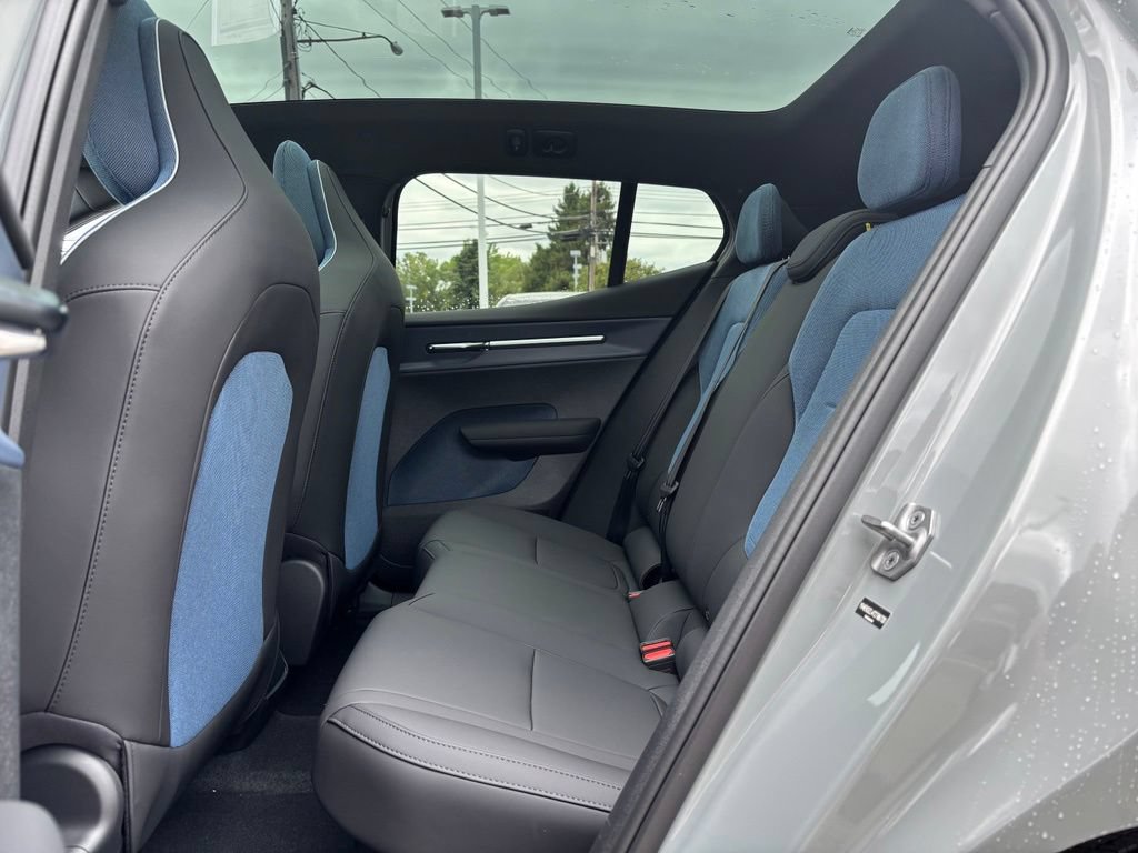 New 2026 Volvo EX30 Ultra w/ Protection Package AWD/4WD image 16