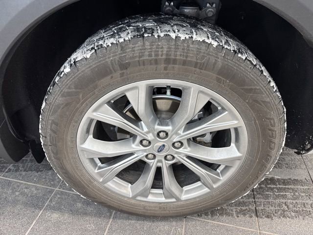 Used 2021 Ford Explorer Limited w/ Equipment Group 301A image 7