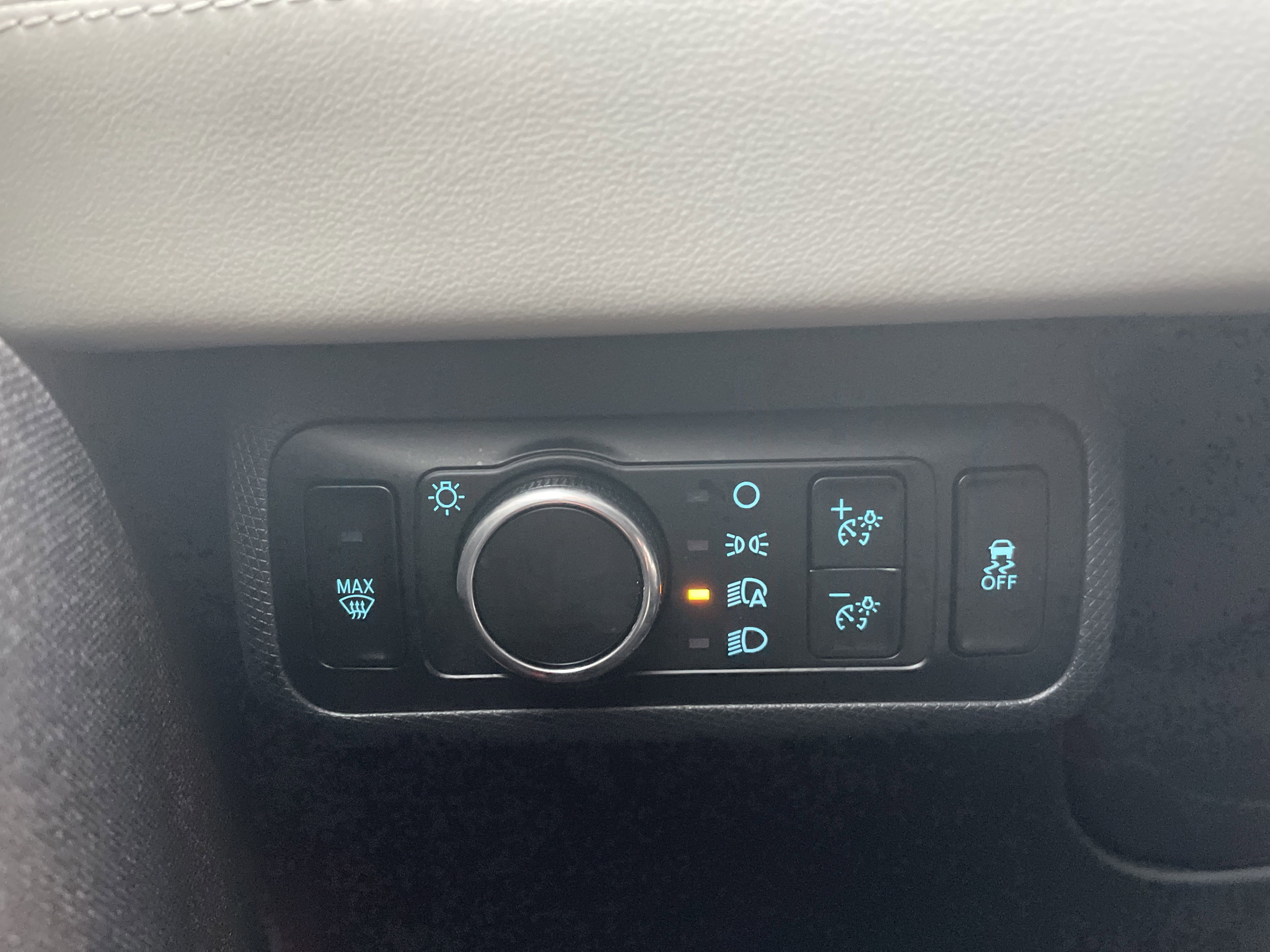 Used 2023 Ford Mustang Mach-E Premium image 40