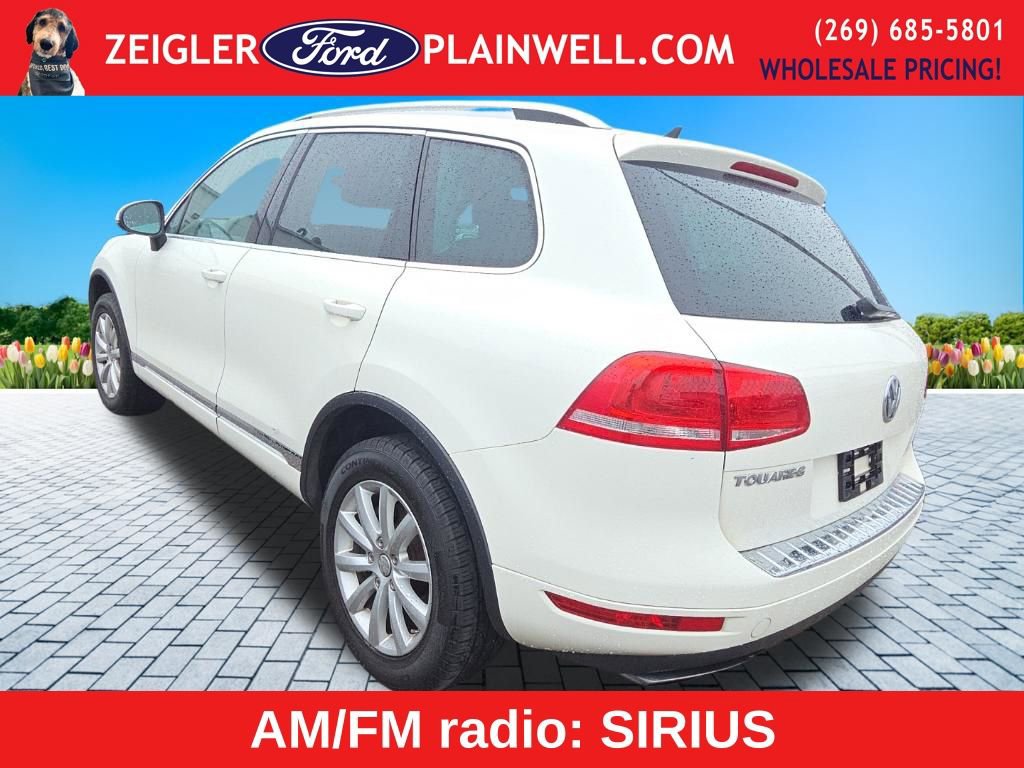 Used 2011 Volkswagen Touareg VR6 image 3