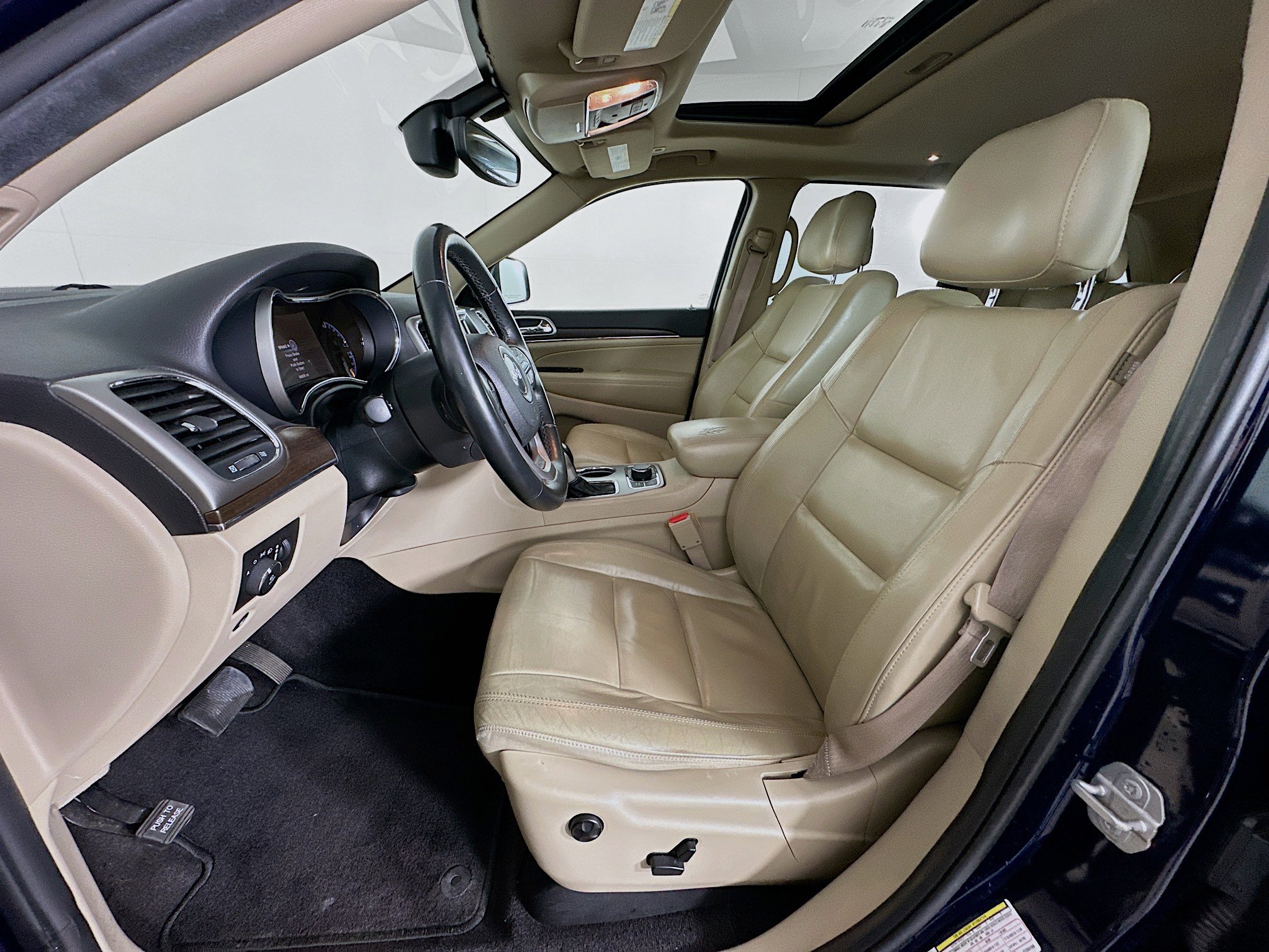 Used 2018 Jeep Grand Cherokee Limited image 13