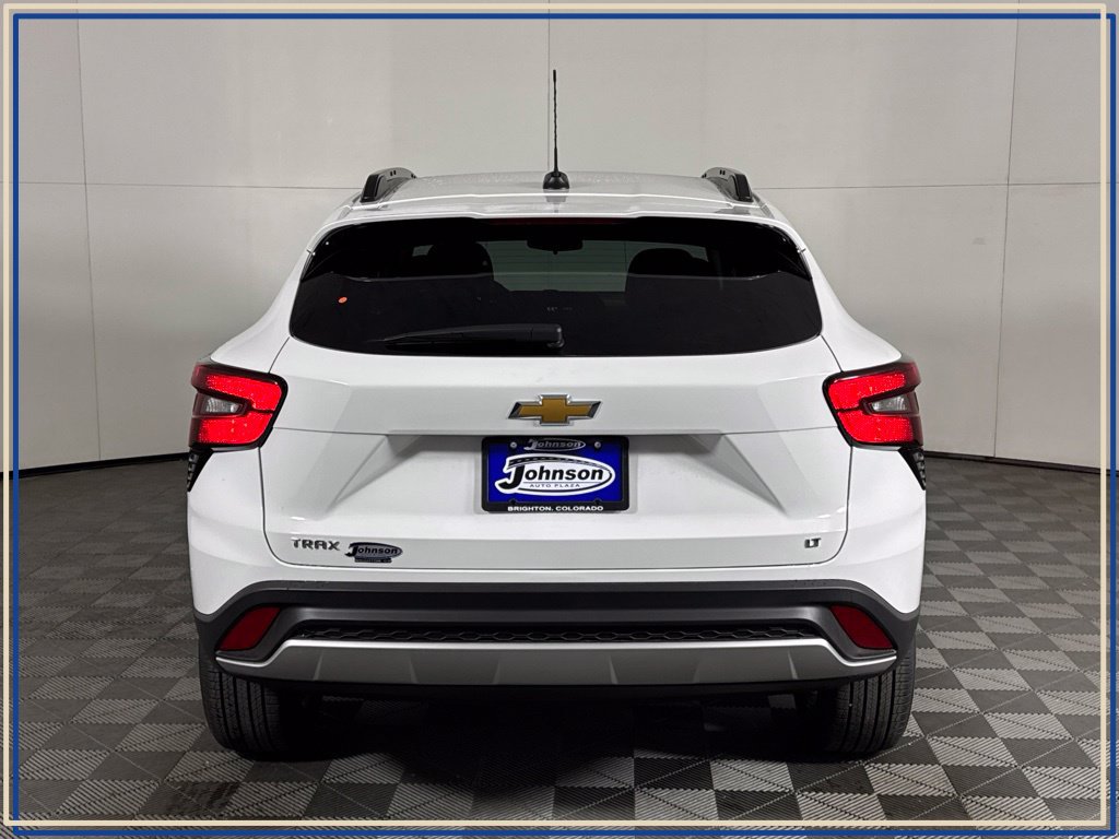 New 2026 Chevrolet Trax LT w/ LT Convenience Package FWD image 8