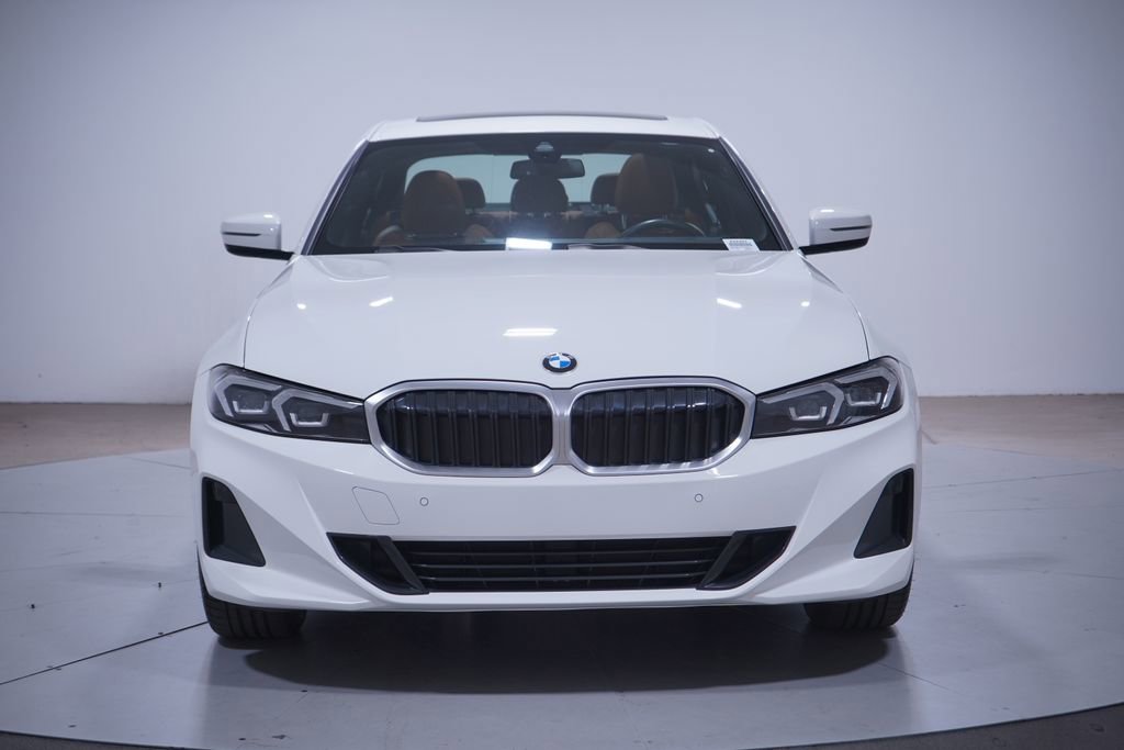 Used 2023 BMW 330i Sedan w/ Premium Package RWD image 4