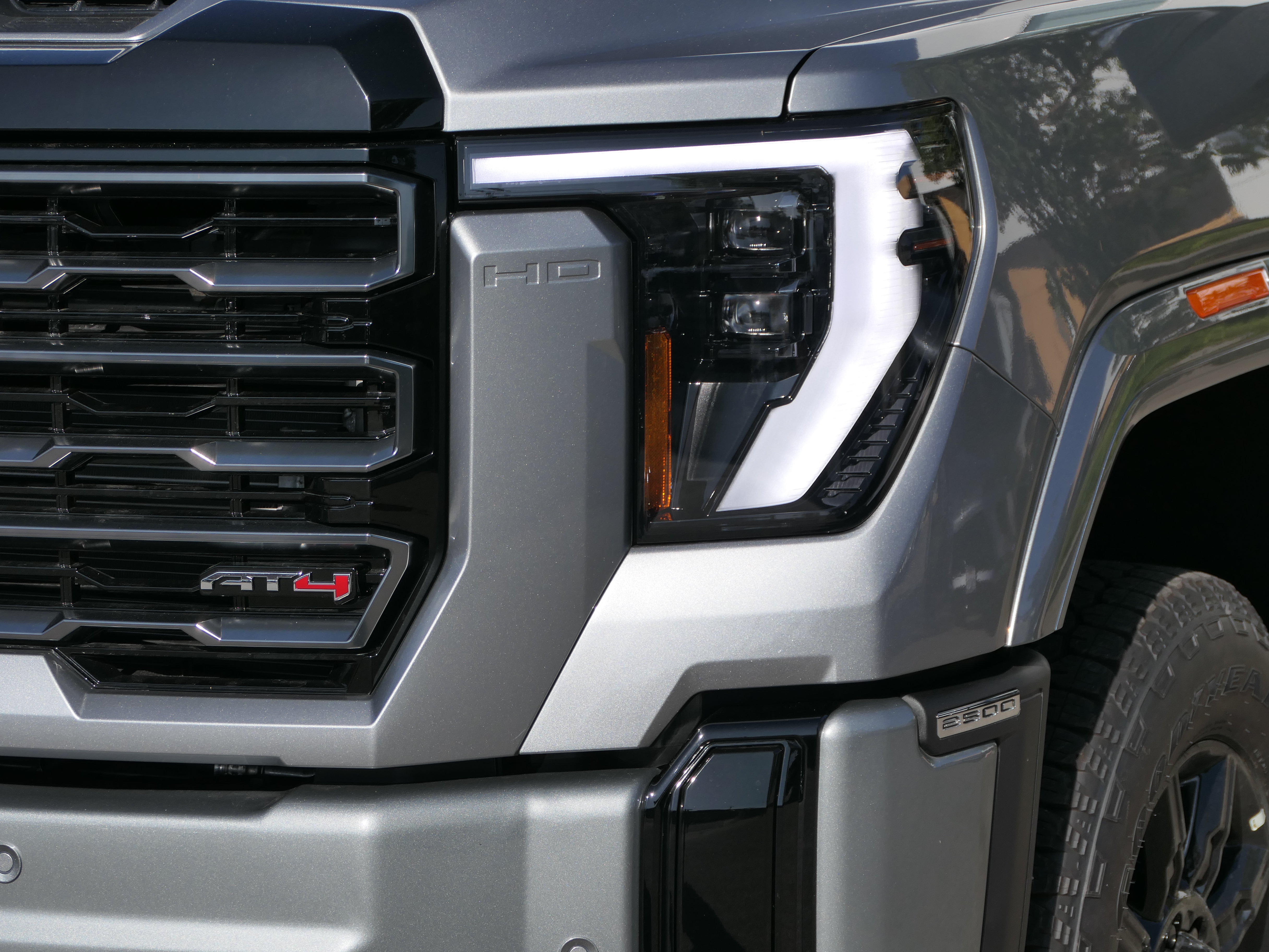 New 2026 GMC Sierra 2500 AT4 w/ AT4 Premium Plus Package AWD/4WD image 9