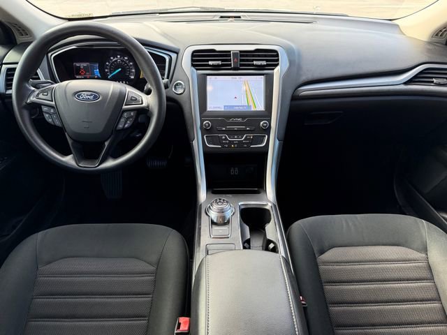 Used 2020 Ford Fusion SE image 26
