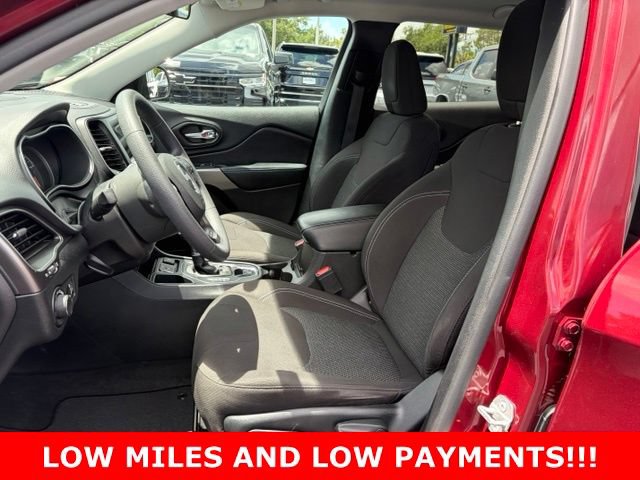 Used 2020 Jeep Cherokee Latitude FWD image 14