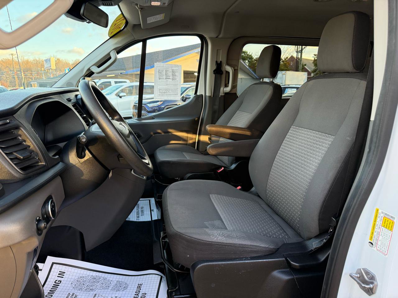 Used 2021 Ford Transit 350 XLT RWD image 8