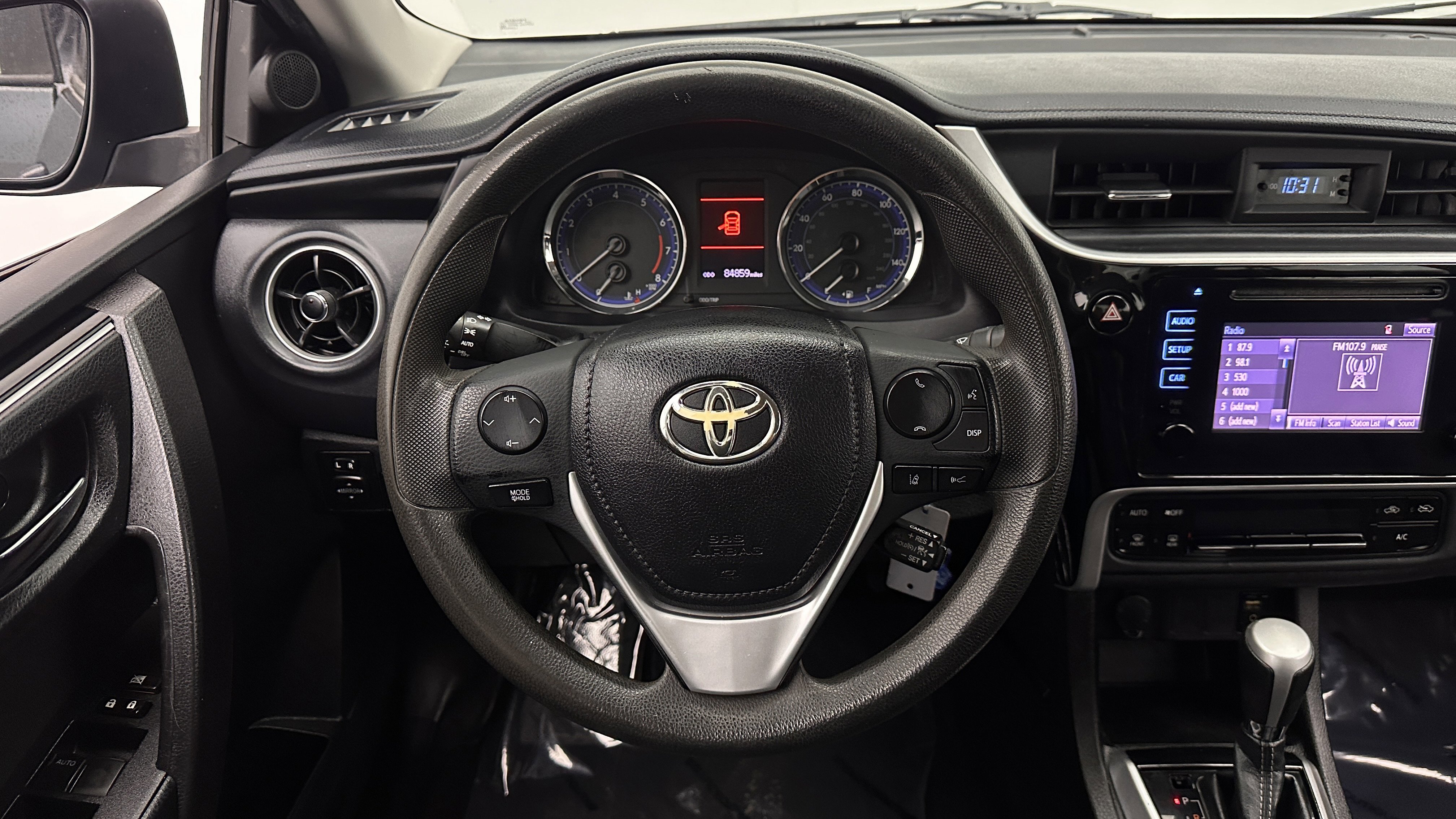Used 2019 Toyota Corolla LE image 24