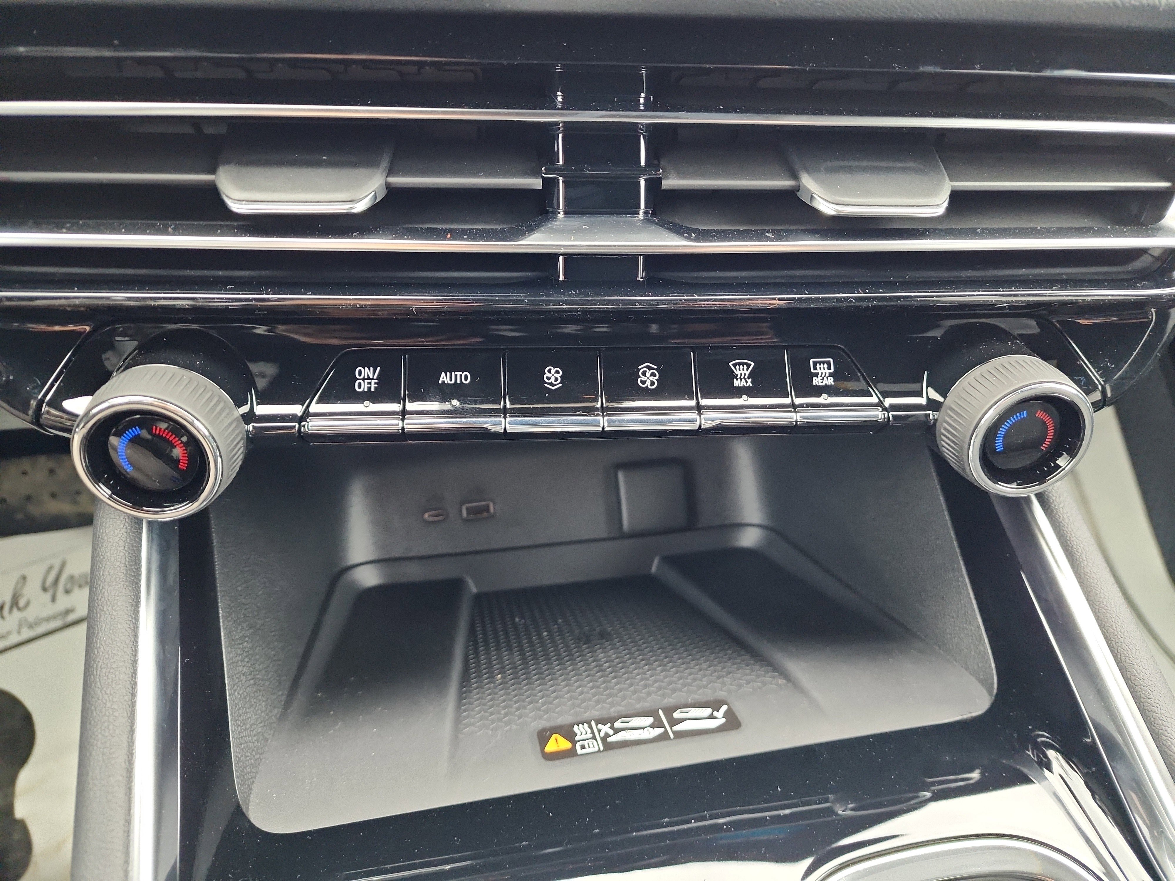 New 2026 Chevrolet Traverse LT AWD/4WD image 16