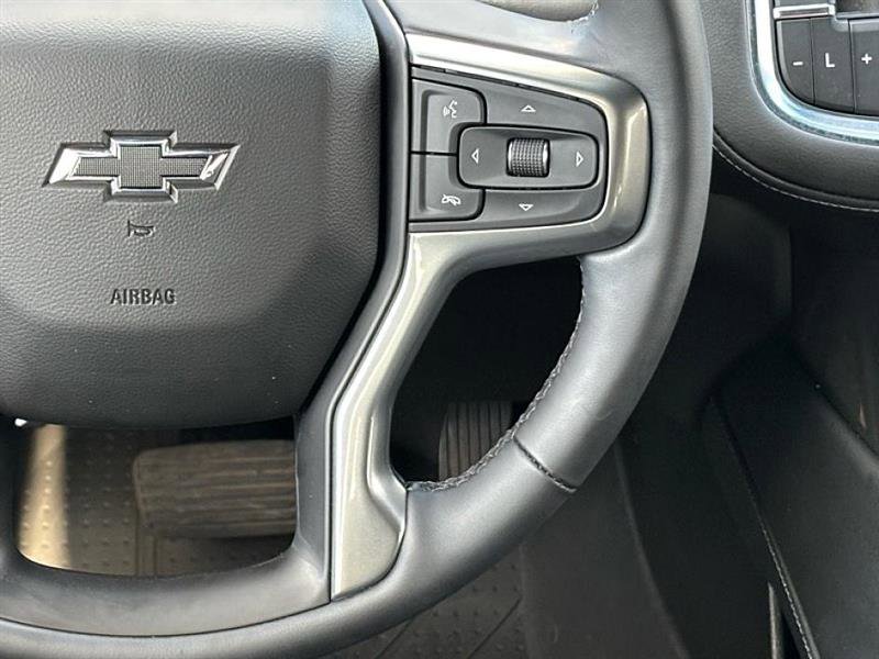 Used 2024 Chevrolet Suburban Z71 w/ Luxury Package image 23