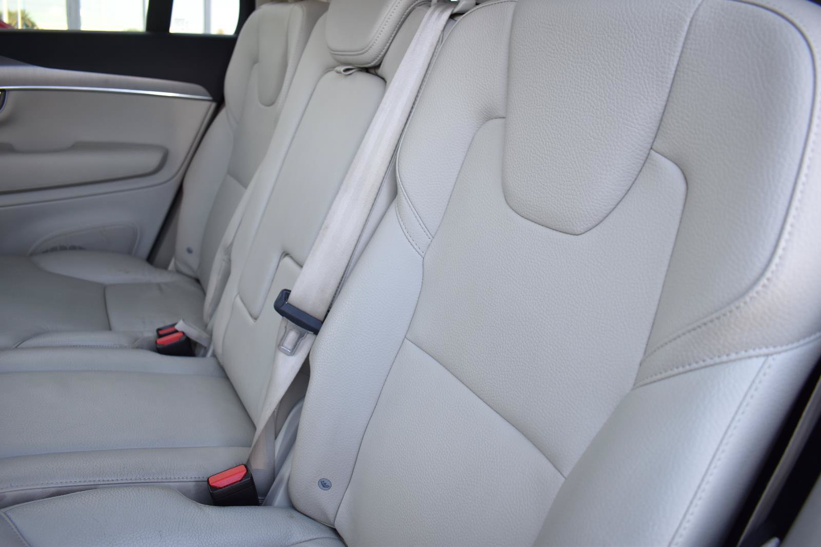 Used 2021 Volvo XC90 T5 Momentum w/ Protection Package Premier FWD image 51