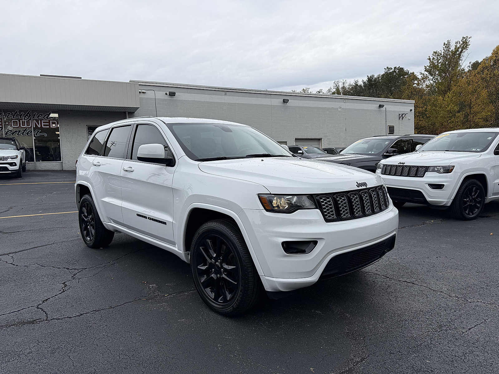 Certified 2021 Jeep Grand Cherokee Laredo X AWD/4WD image 7