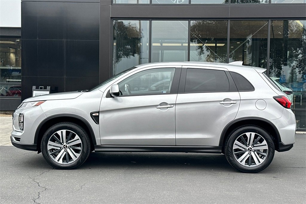 Used 2025 Mitsubishi Outlander Sport ES image 9