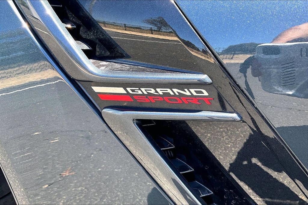 Used 2019 Chevrolet Corvette Grand Sport w/ Carbon Flash Badge Package RWD image 25