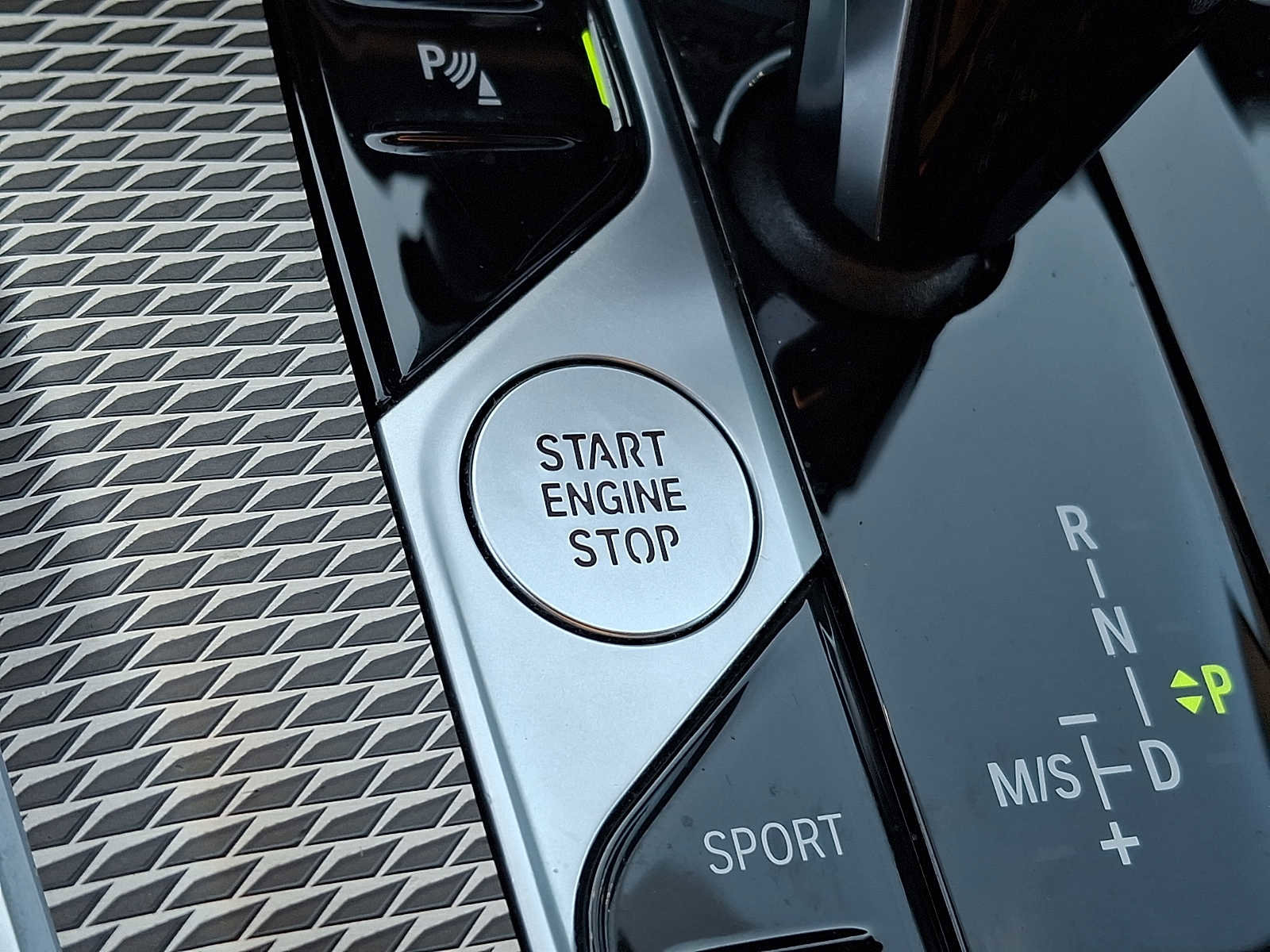 Used 2022 BMW X5 xDrive40i w/ M Sport Package image 22