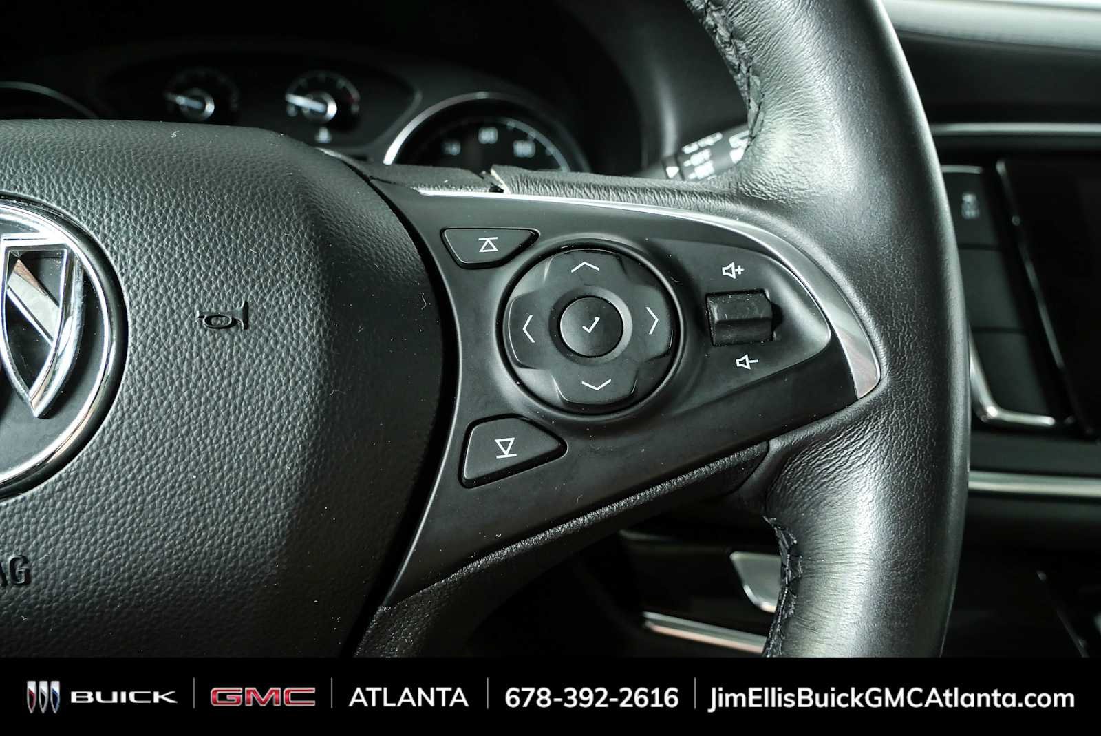 Used 2019 Buick Enclave Essence FWD image 11