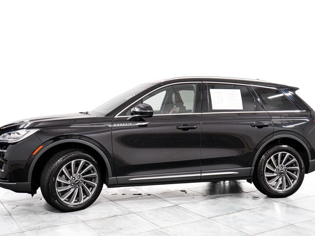Used 2023 Lincoln Corsair Reserve w/ Equipment Group 201A AWD/4WD image 4