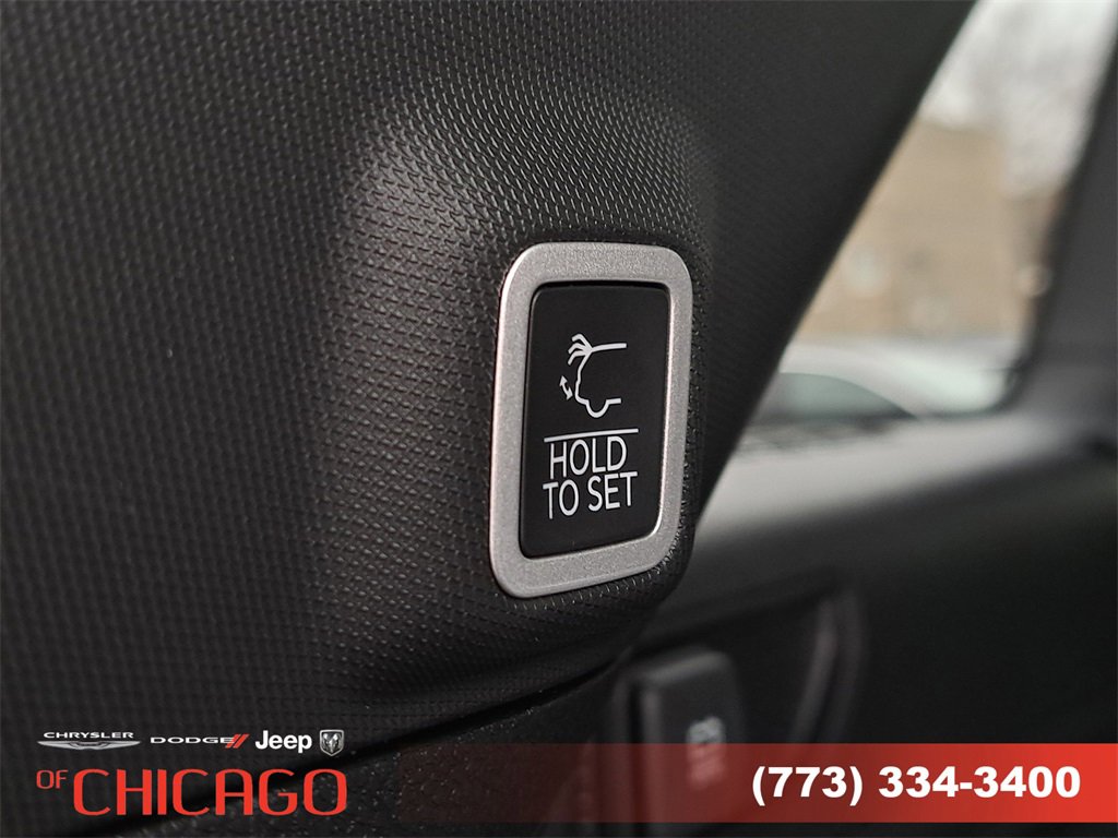 New 2025 Jeep Grand Cherokee Limited image 9