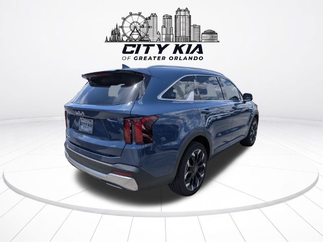 Used 2025 Kia Sorento EX w/ Panoramic Sunroof Package FWD image 5