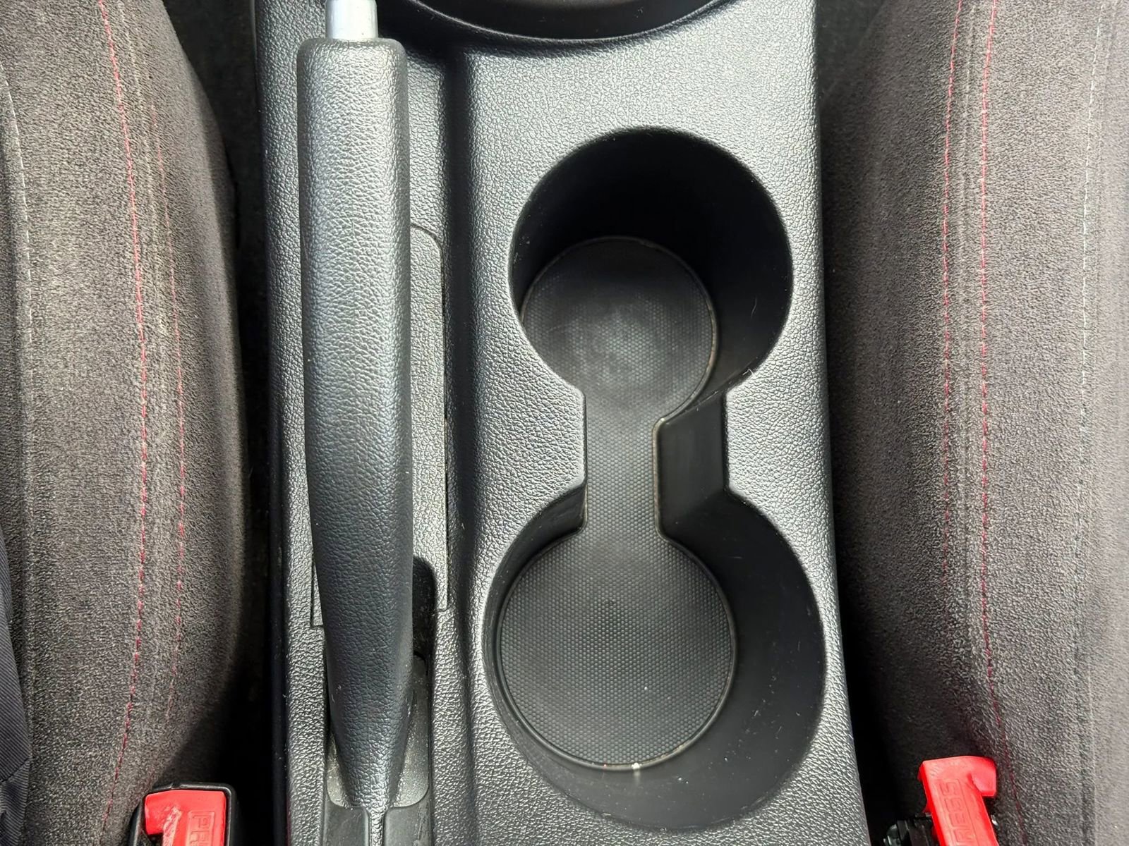 Used 2010 Kia Forte Koup SX image 31