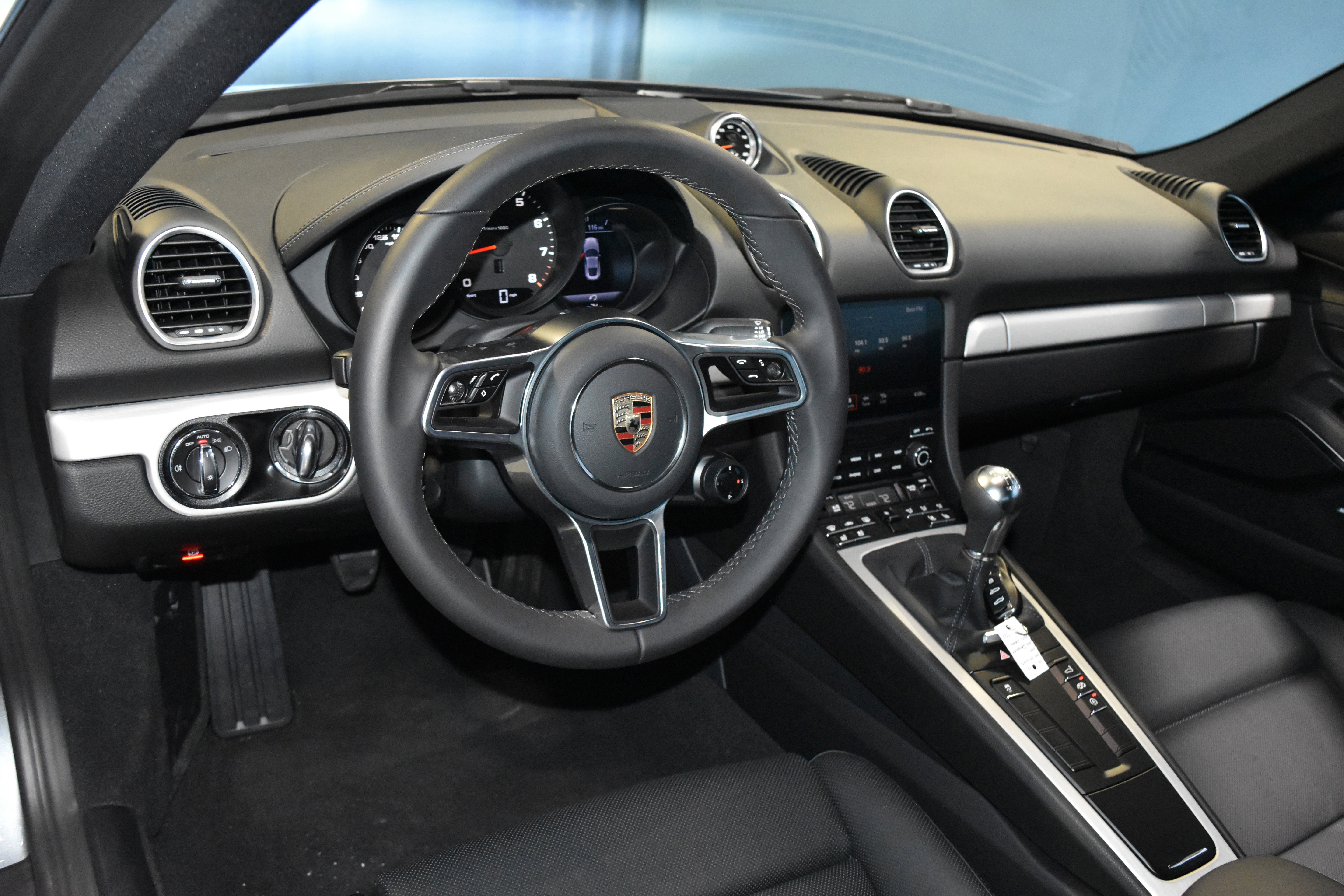 New 2025 Porsche 718 Cayman image 4