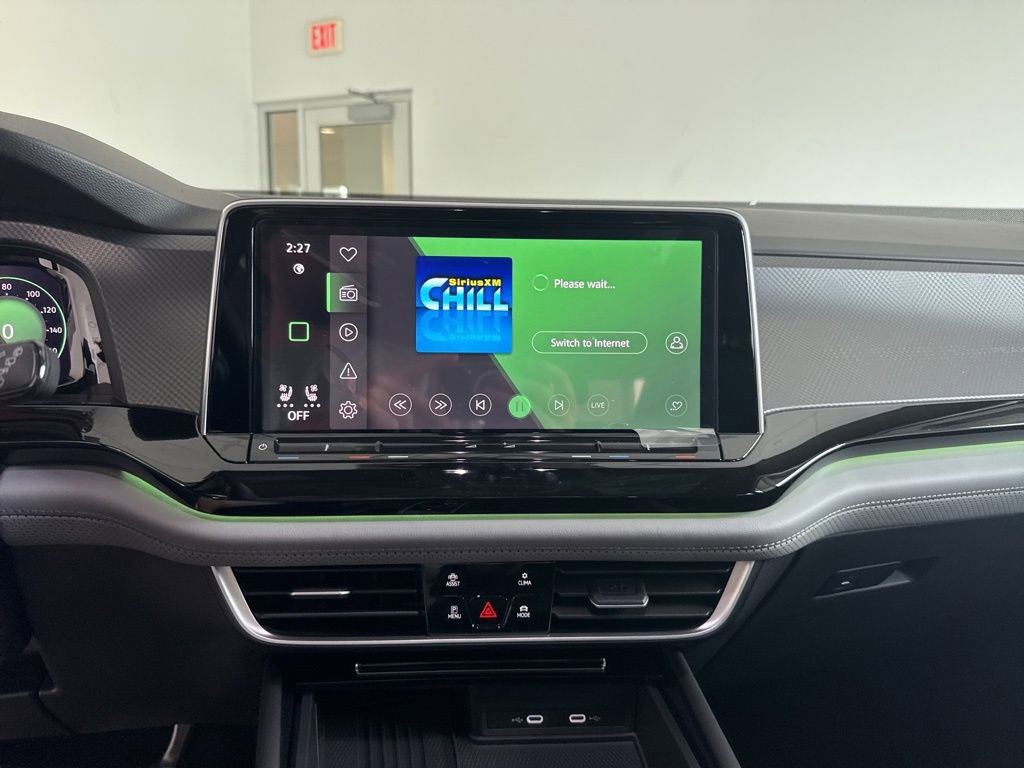 New 2025 Volkswagen Atlas Peak Edition SE image 20