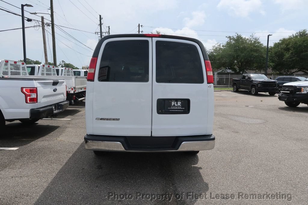 Used 2018 Chevrolet Express 3500 LT w/ LT Preferred Equipment Group RWD image 4
