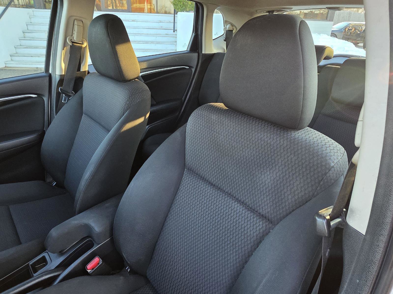 Used 2020 Honda Fit LX image 32