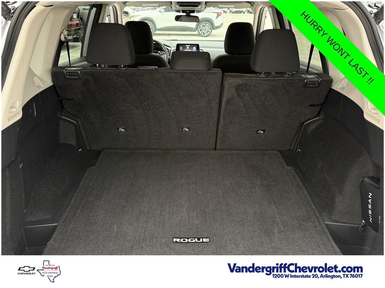 Used 2025 Nissan Rogue SV AWD/4WD image 27