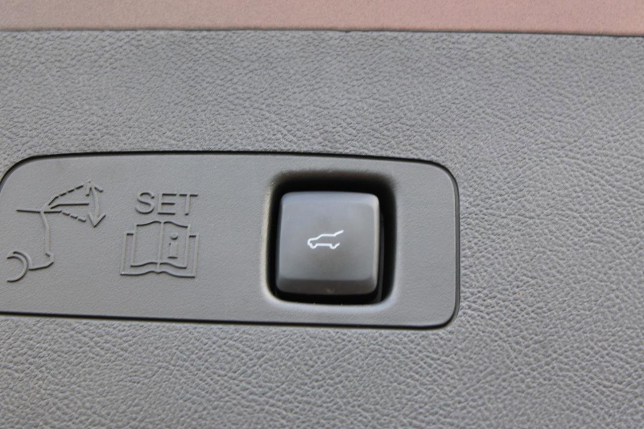 Used 2022 Lincoln Corsair Reserve w/ Elements Package FWD image 10