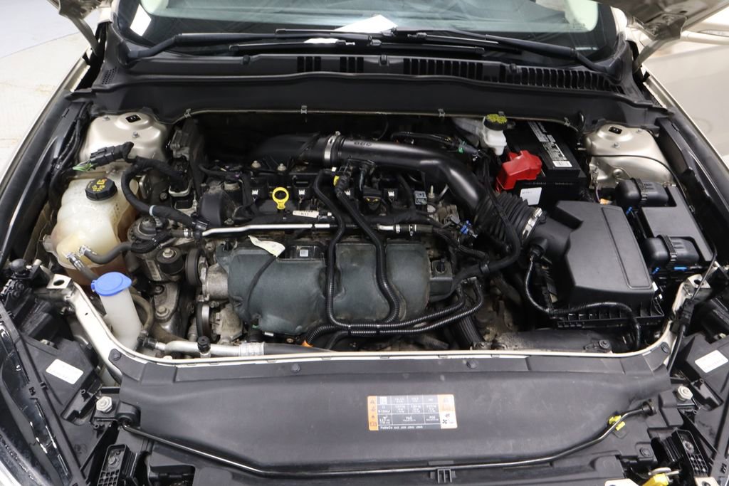 Used 2018 Ford Fusion Titanium image 16