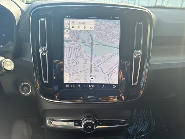Certified 2025 Volvo XC40 B5 Core AWD/4WD image 24