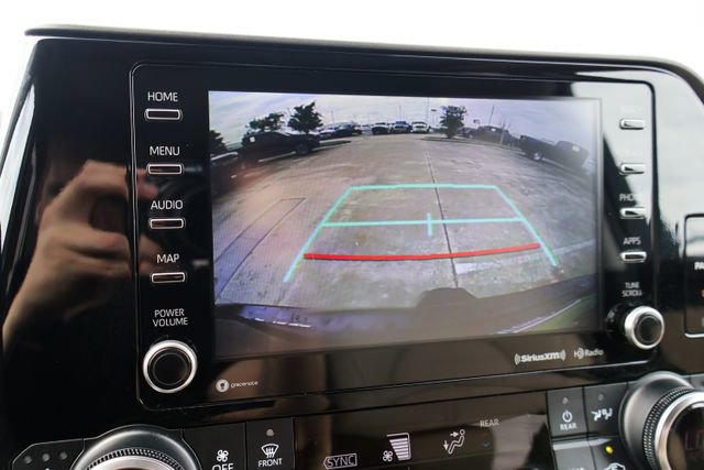 Used 2022 Toyota Highlander XLE AWD/4WD image 20