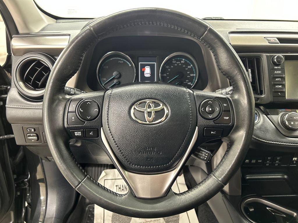 Used 2018 Toyota RAV4 XLE AWD/4WD image 19