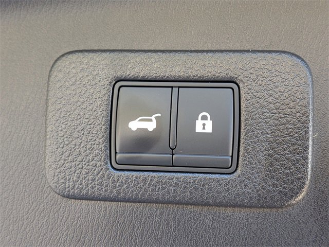 Used 2022 Nissan Armada Platinum w/ Captain's Chairs Package image 15