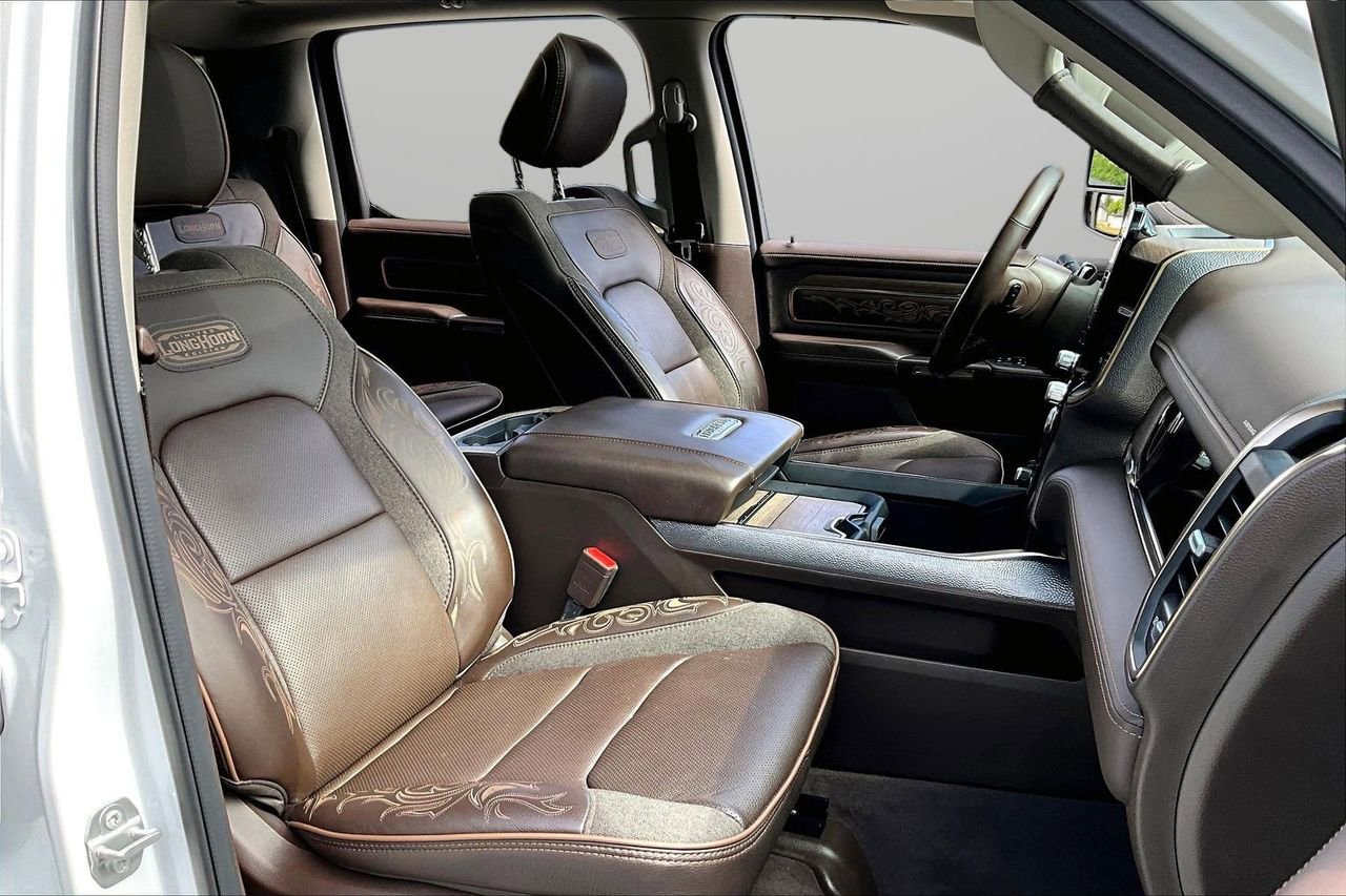 Used 2025 RAM 1500 Limited AWD/4WD image 24