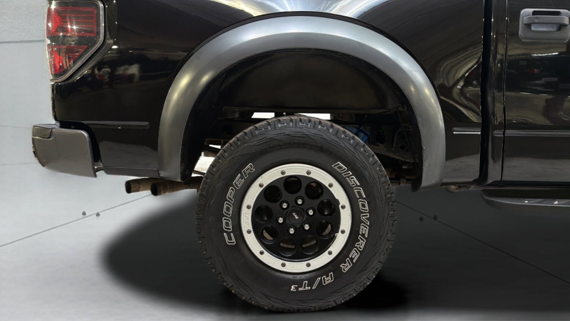 Used 2013 Ford F150 Raptor w/ Luxury Equipment Group AWD/4WD image 35