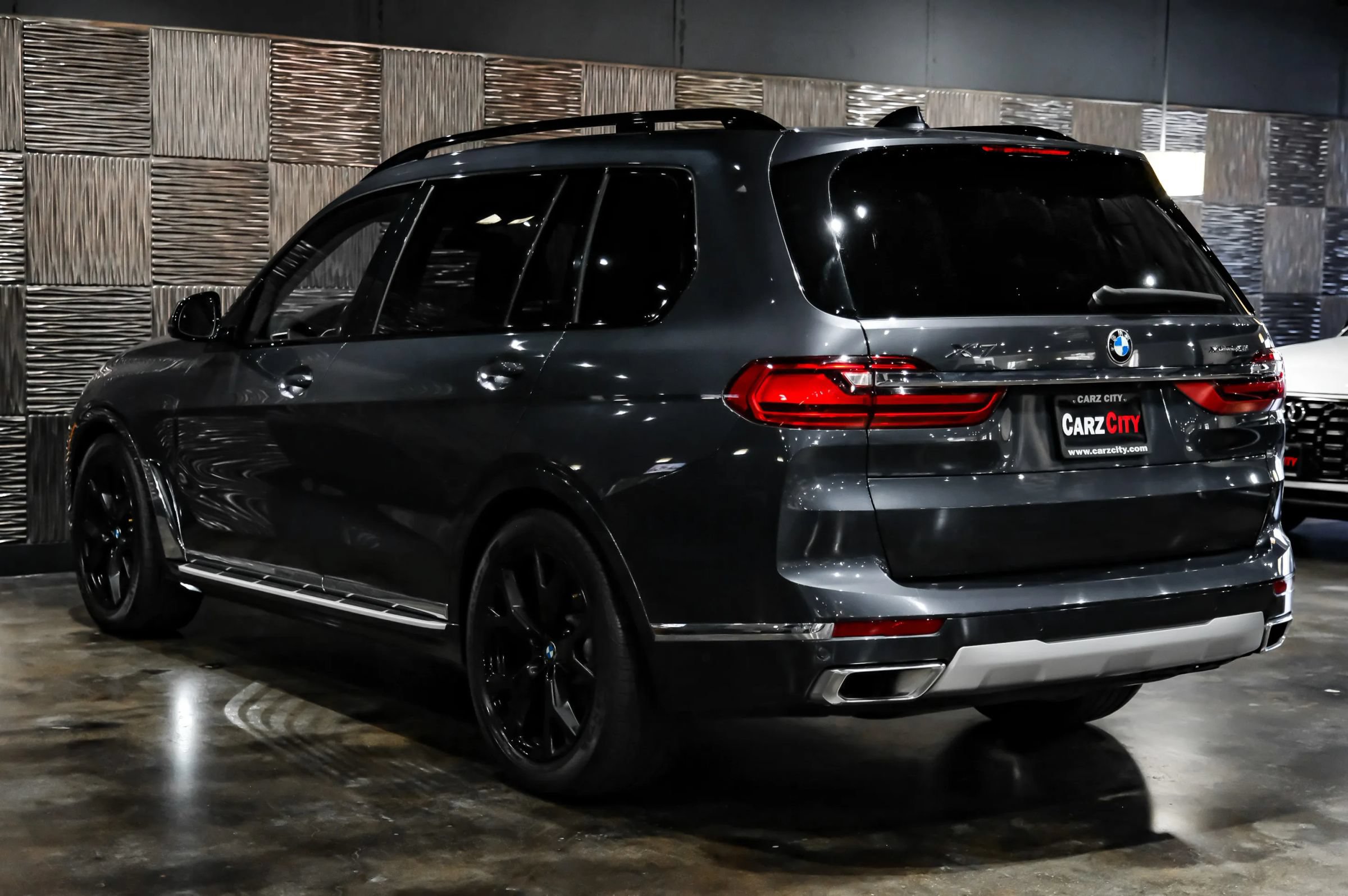 Used 2020 BMW X7 xDrive40i w/ Premium Package AWD/4WD image 12