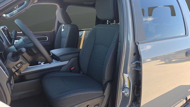 New 2026 RAM 3500 Big Horn AWD/4WD image 9